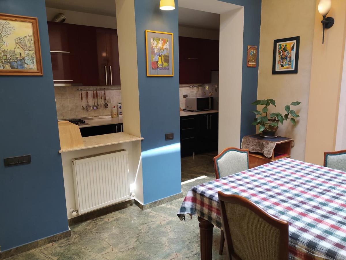 N38 Villa Tbiliszi Kültér fotó