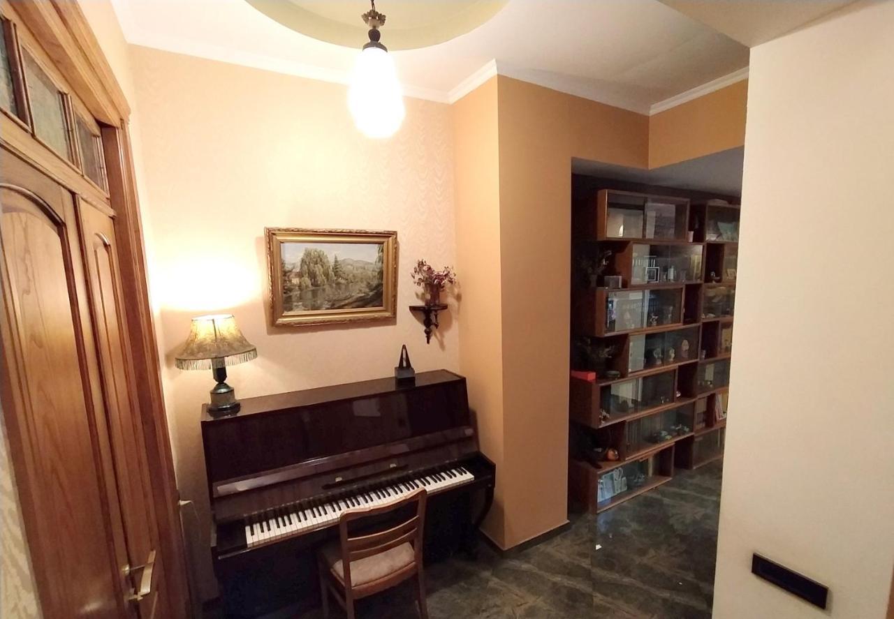 N38 Villa Tbiliszi Kültér fotó