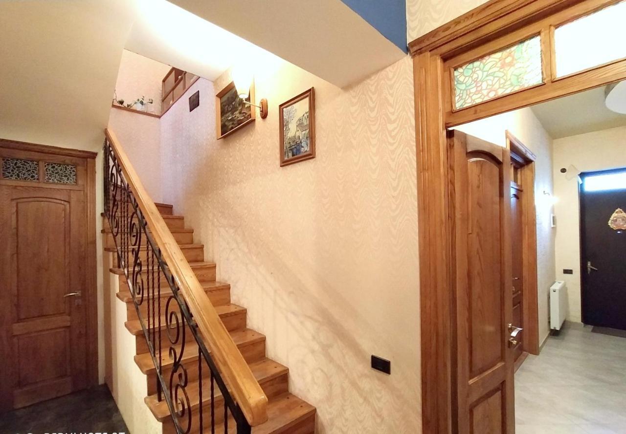 N38 Villa Tbiliszi Kültér fotó